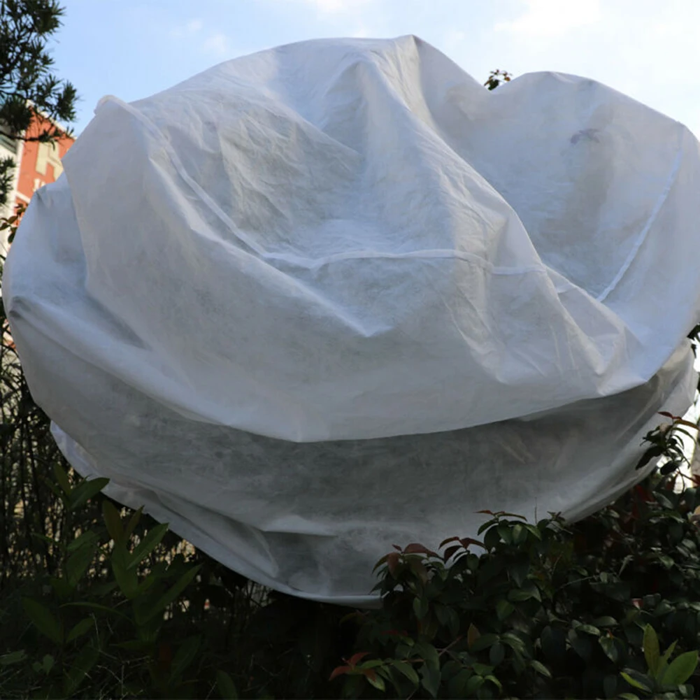 100 cm x 100 cm x 100 cm Plant Cover Tent Hood for Winter Protection Against Cold Weather Frost and Snow Damage