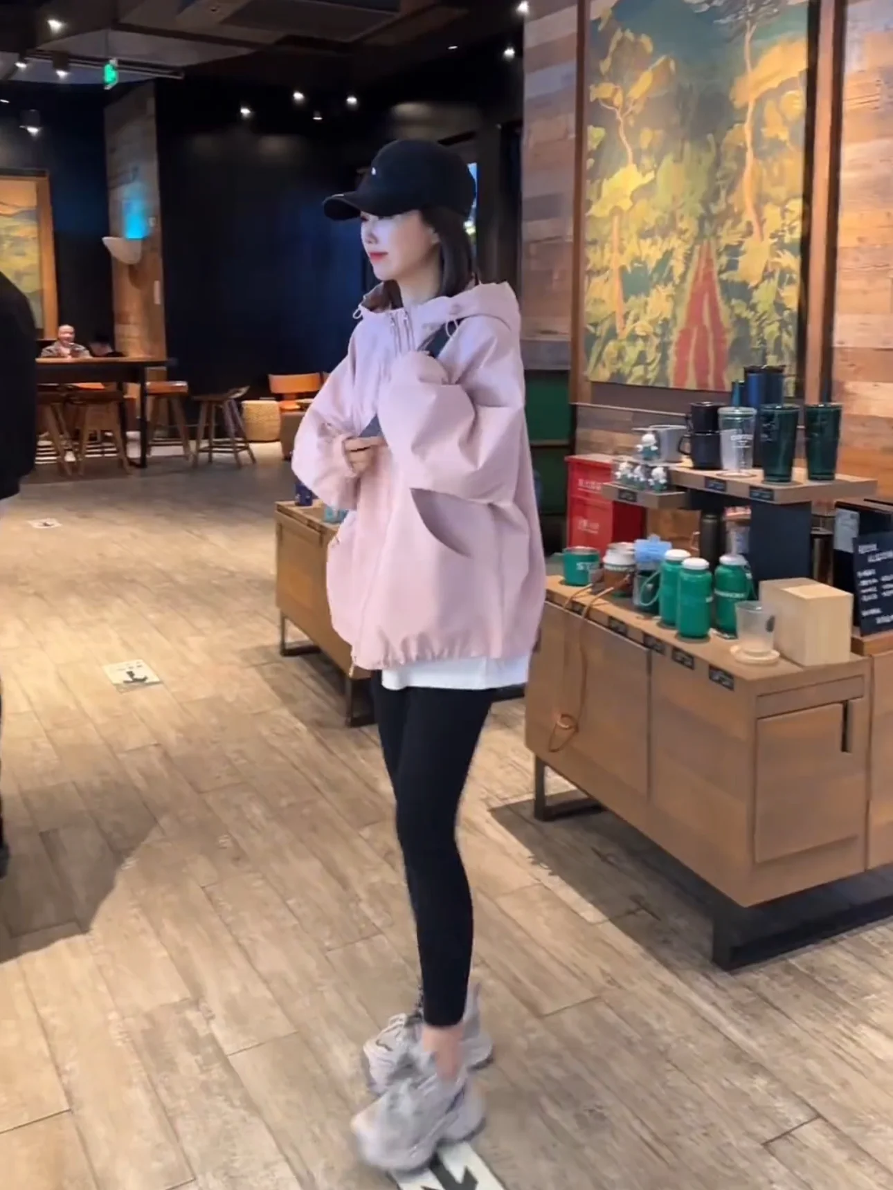 Women's Short Hooded Jacket Spring Fashion 2026 Slimming Thin Outerwear Loose Fit Korean Style Long Sleeve Zipper Closure