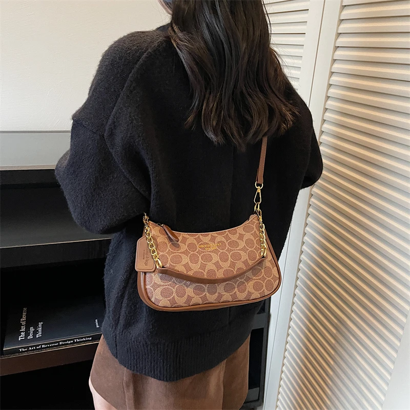 

Elegant Ladies Crossbody Bag Small Pu Leather Bag with Adjustable Strap for Daily Outings