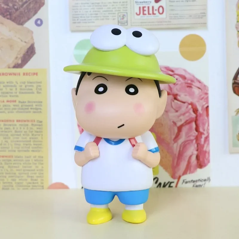 Figura de dibujos animados de Crayon Shin-chan para niños, muñeco de rana, adornos montados en vehículos, regalo de juguete, lindo coleccionable, decoración