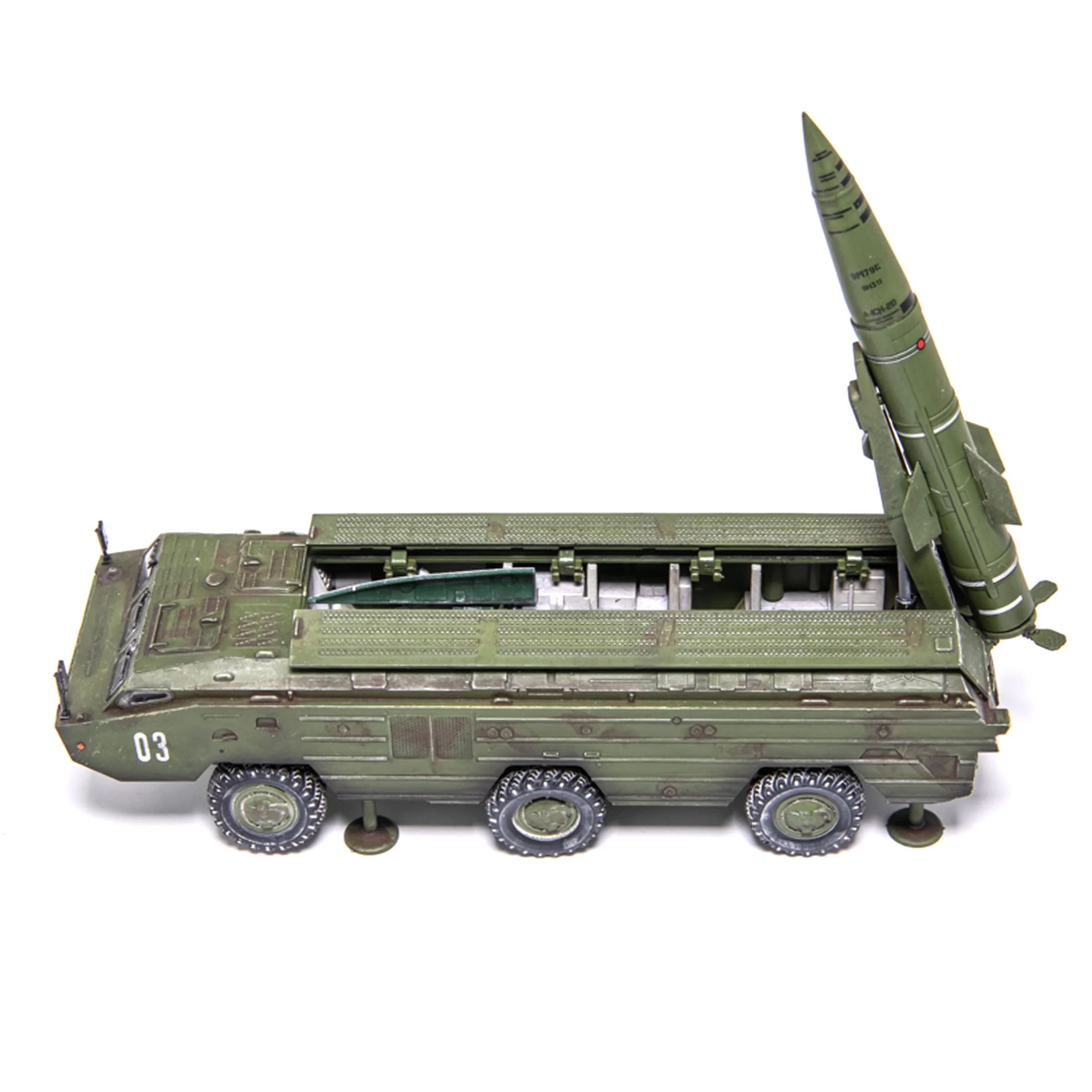 1: 72 AM Russian SS-21 Ground to Ground Tactical Missile Model Finished Collection Model