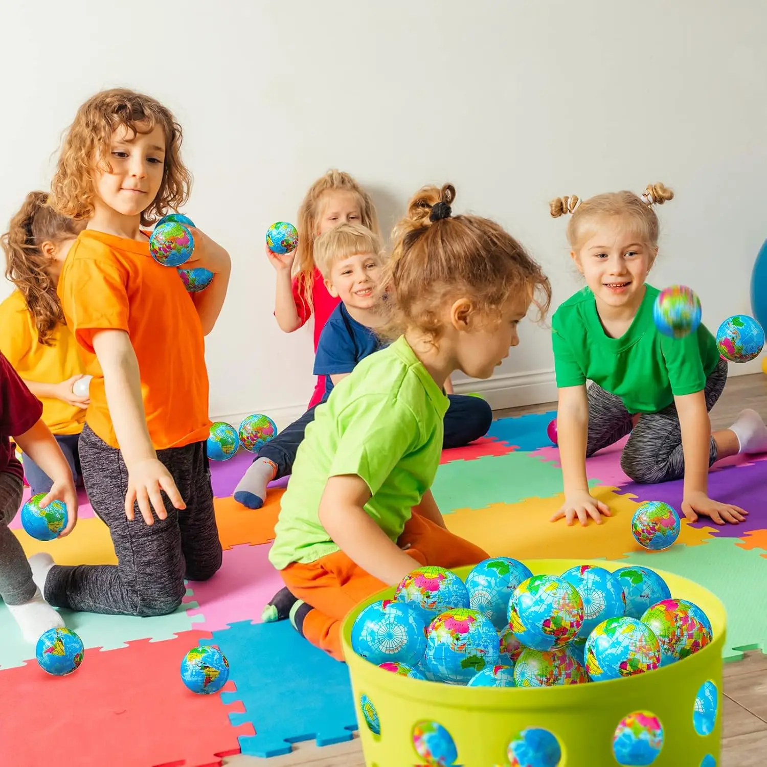 面白いスクイーズ玩具 ストレス解消 PUフォーム スクイーズボール 手首エクササイズ スポンジ玩具 子供 大人向け クリエイティブギフト