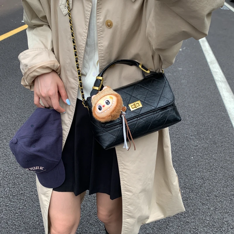 

Women's Tote Bag in Genuine Leather - Elegant Crossbody Bag Style By Famous Designer, Popular Classic