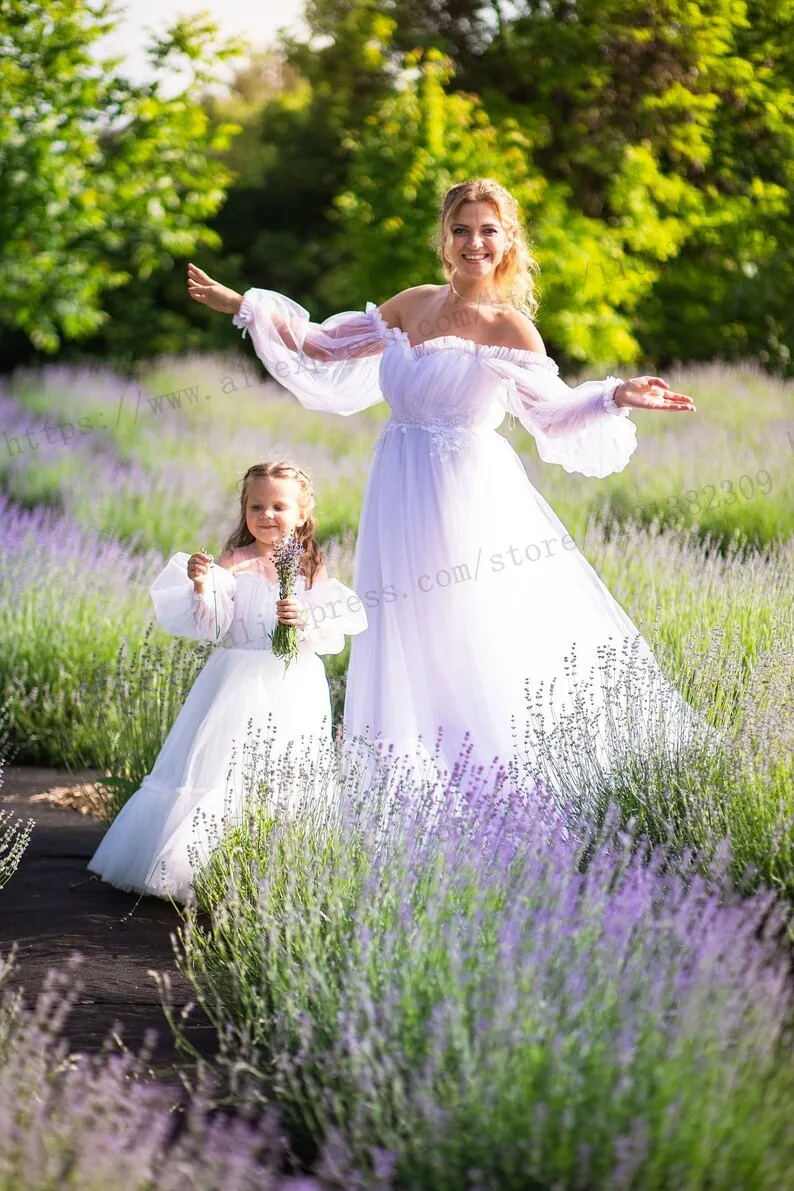 

Soft White Mommy and Me Dress Mother Daughter Tulle Wedding Dresses Lace-up Back Long Sleeve Matching Photoshoot Dress