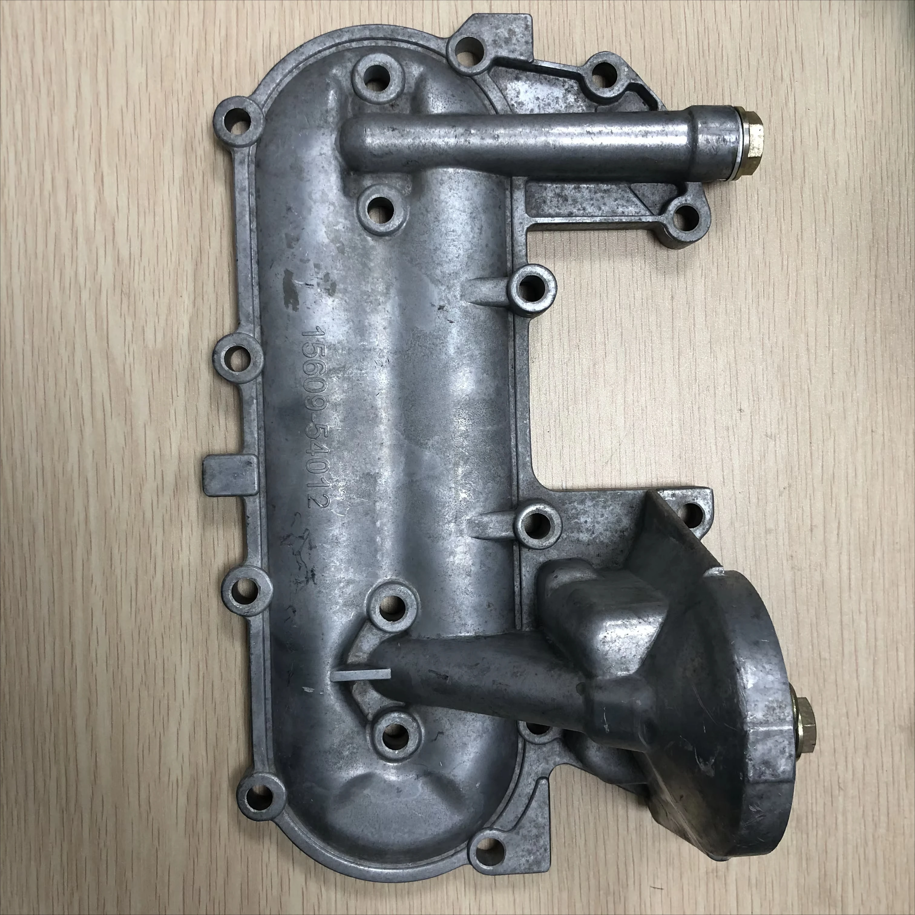 High Performance ENGINE PARTS OIL COOLER COVER 15609-54012 for Toyota