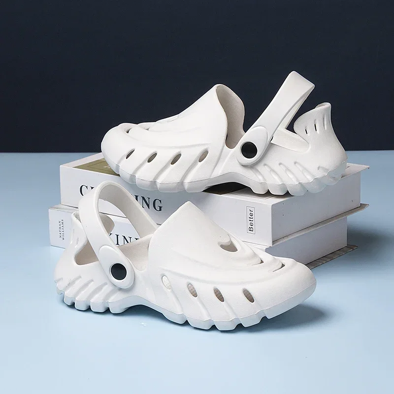 New Arrival Mens Summer Shoes Men Slippers Non-slip Garden Shoes Casual Beach Sandals Chef Shoes Nurse Doctor Shoes Flip Flops