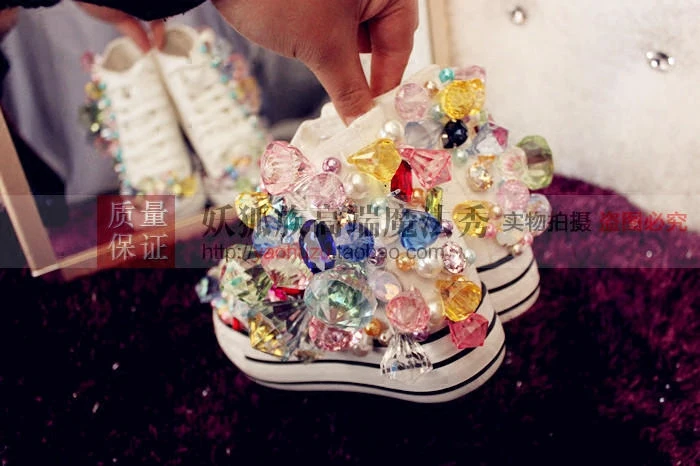 Canvas Little White Shoes Candy Big Jewel Sweet Random Colored Gemstones The color of gemstones is random and irregular Sneakers