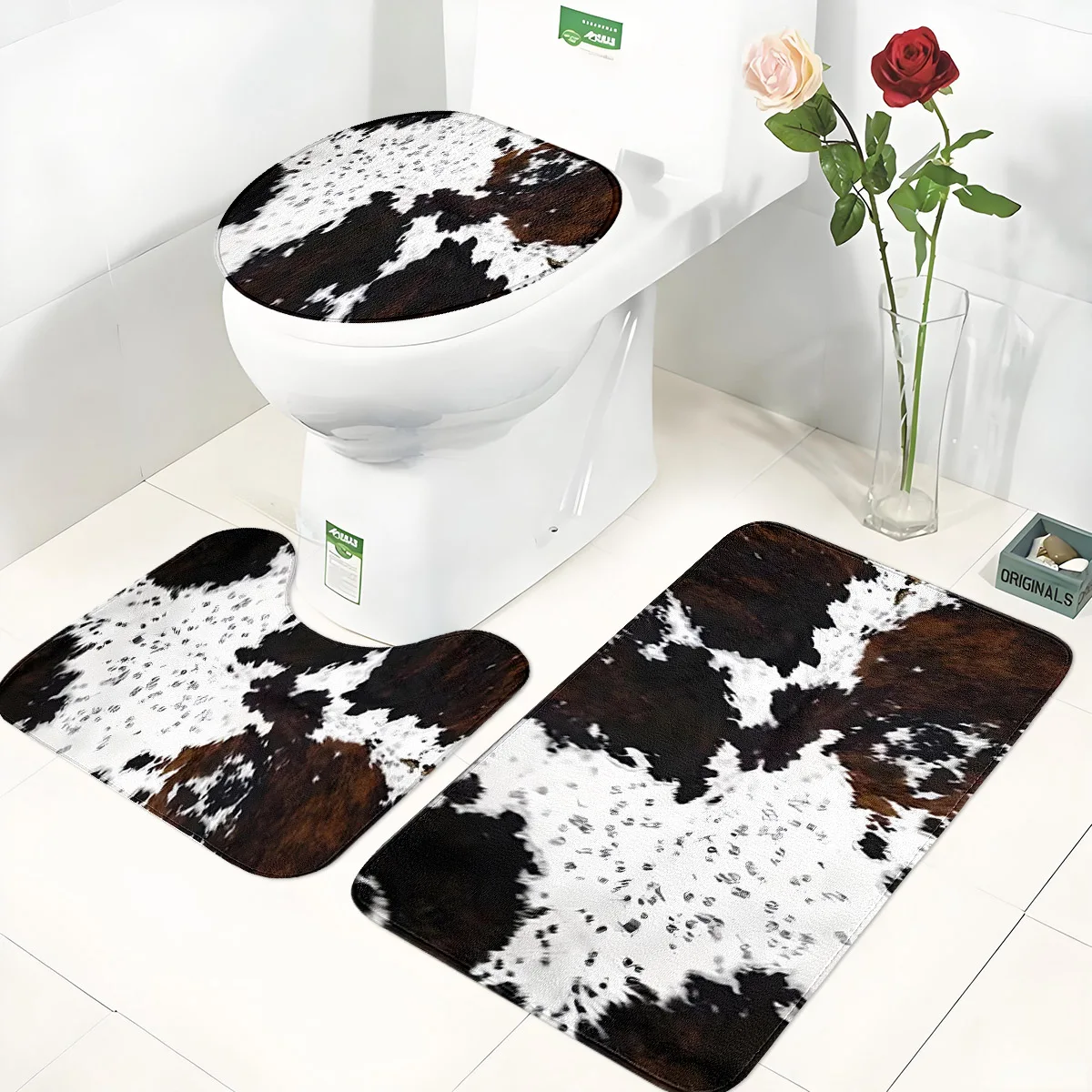 

Фланелевой комплект из трех предметов для ванной комнаты с коровьим принтом Коврик для унитаза + коврик для ванной комнаты + U-образный коврик для ног Нескользящий, водопоглощающий, моющийся набор украшений для ванной комнаты