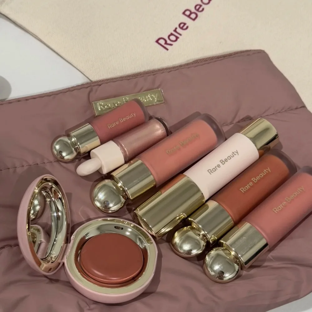 レアビューティー ソフトイルミネーティング リキッドブラッシュ 長持ちするカラー フェイスハイライター 防水 保湿 ライトスムース 自然な仕上がり