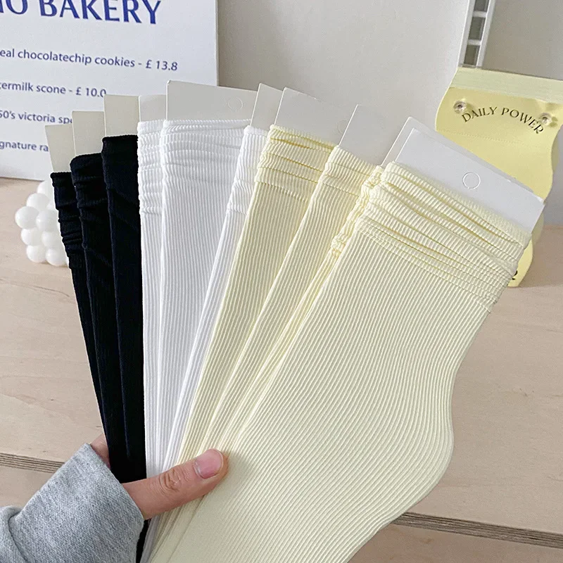 INS Frauen Mädchen Sommer Dünne Lange Socken Eis Samt Weiche Atmungsaktive Haufen Socken Solide Schwarz Weiß Beige Harajuku Hohe Rohr Socken