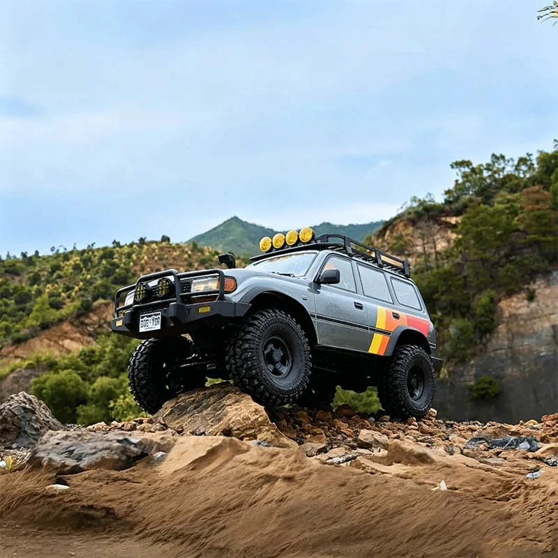 FMS 1:10 FCX10 LC80 Land Cruiser 80 RS Brushed Simulation Authorized High And Low Speed Remote Control Off-Road Climbing Vehicle