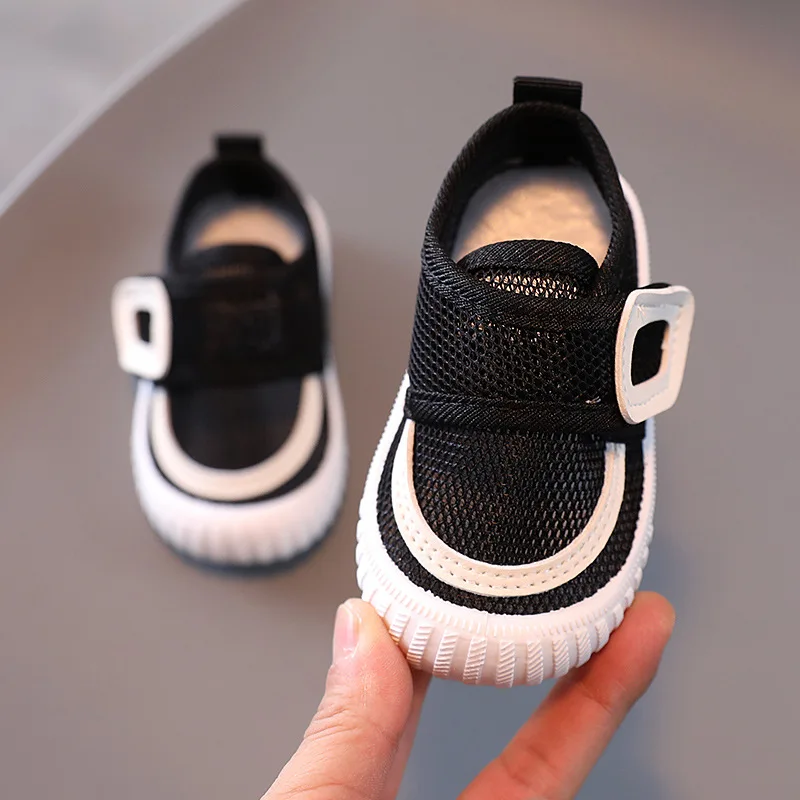 Baskets blanches de haute qualité pour garçons et filles, chaussures plates décontractées pour bébés filles, chaussures de course pour tout-petits