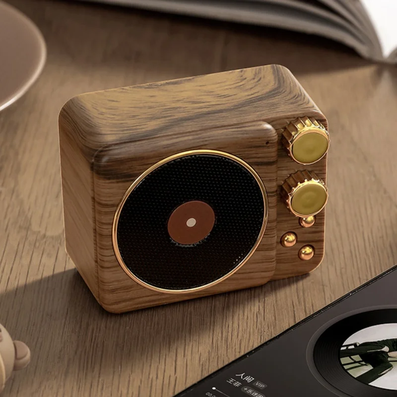 Soundbar Small Speaker Retro Wireless Audio Mini Portable Creative Caixa De Som Bluetooth Speaker Wood Grain FM Gift MP3 Player