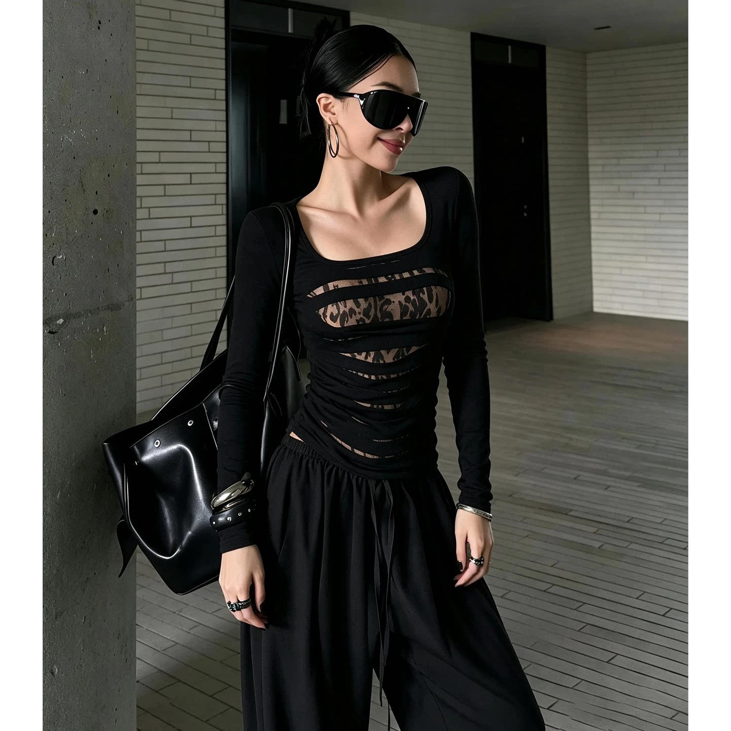 Yedinas Amerikanischer Stil U-Ausschnitt Damen T-Shirt mit Lochmuster, Leopardenmuster, Langarm, Schwarzes T-Shirt, Damenbekleidung, Kleidung der 2000er Jahre, Y2k T-Shirt – Detail 6