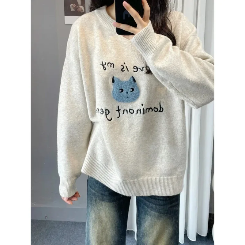 

Свитер с круглым вырезом и вышивкой для женщин, осень и зима 2025, новый свободный утолщенный пуловер в ленивом стиле, свитер, топ