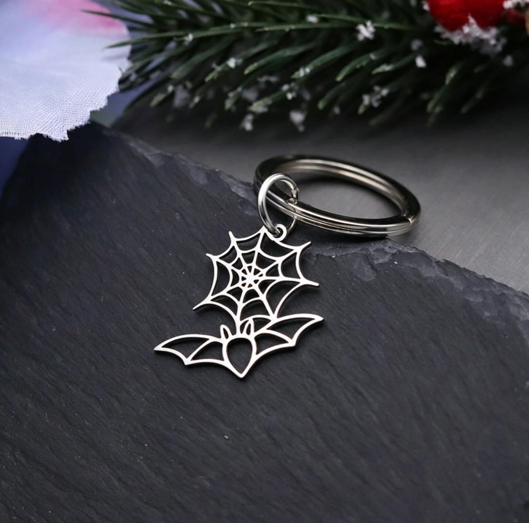 Fashion Bat Spider Web Keychain Halloween Gothic Pendant Bag Jewelry Accessories for Women Men Backpack Ornament Car Key Rings