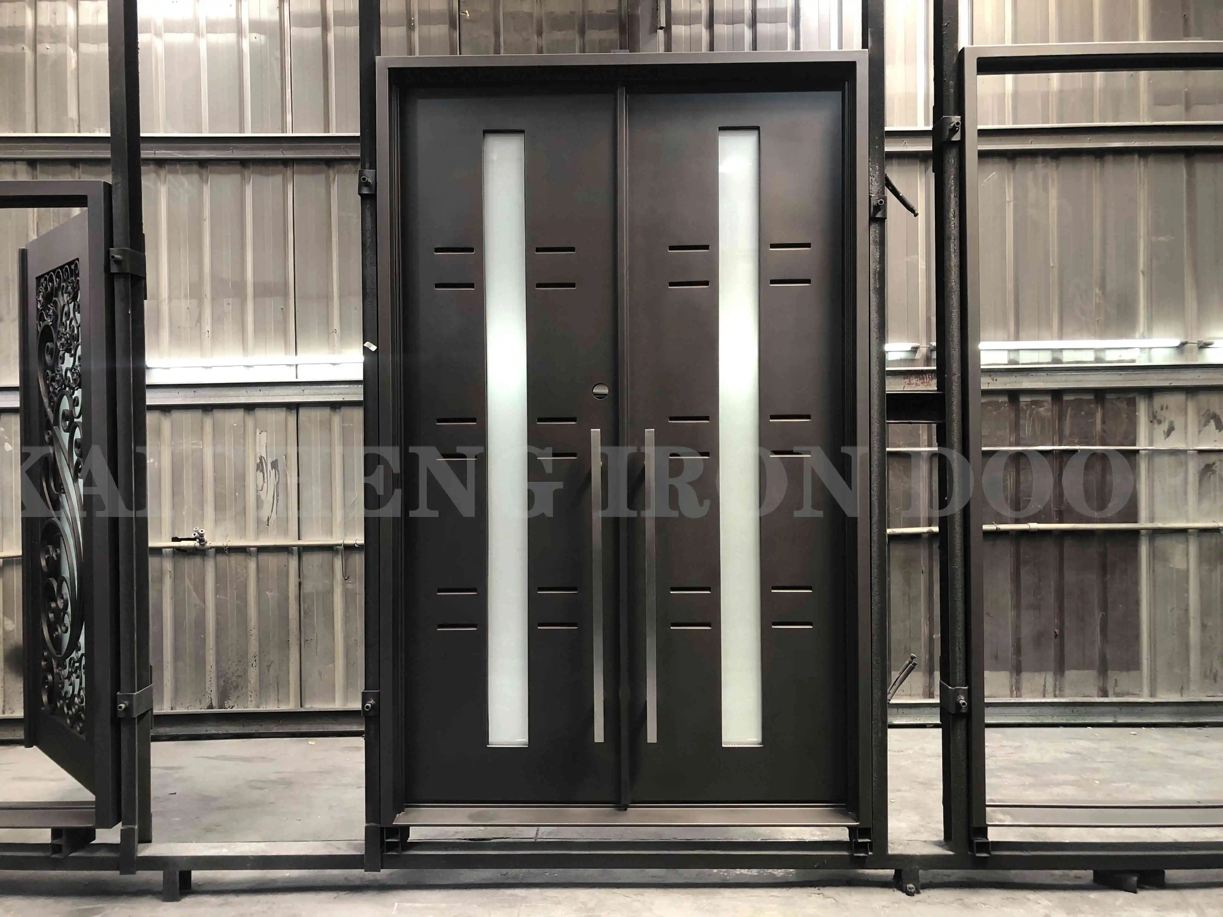 Hot Selling Main Door Iron Gate Design Modern Iron Doors Wrought Iron French Doors