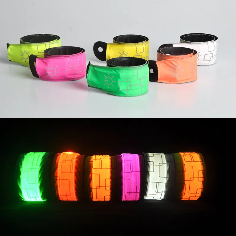 LED Armband Party Fluorescent Bracelets Neon Bracelets for Parties Luminous Rod Glow in The Dark Wedding Party Accessories SG07