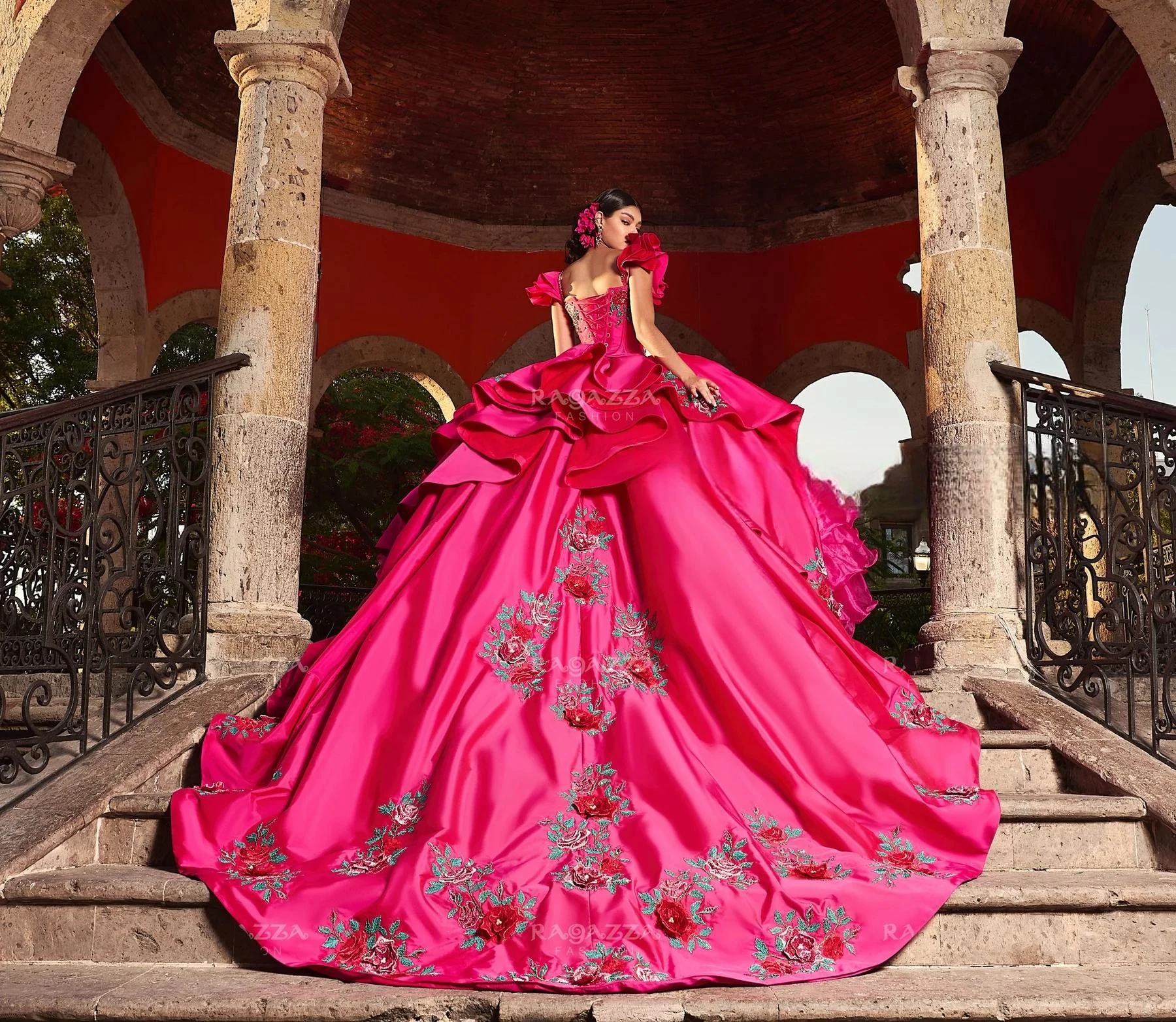 Organza Charro Quinceanera Dresses Ball Gown Off The Shoulder Appliques Beaded Puffy Mexican Sweet 16 Dresses 15 Anos Customized