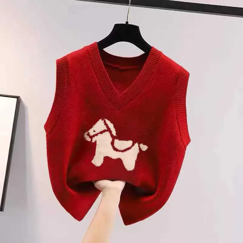 Red  Year Knitted Sweater Vest Women's Fashionable Base Layer Top V-Neck Commute Style Autumn Winter Chinese Brand Buckle