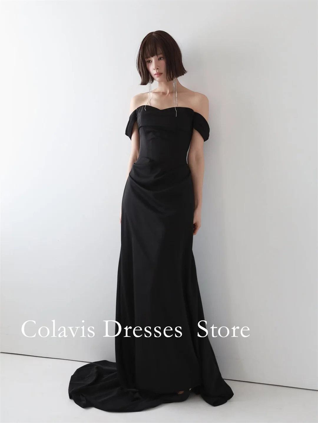 Colavis Asta Customized Black Satin Mermaid Evening Dress Choker Neck Off‑the‑Shoulder Formal Party Gown With Small Train