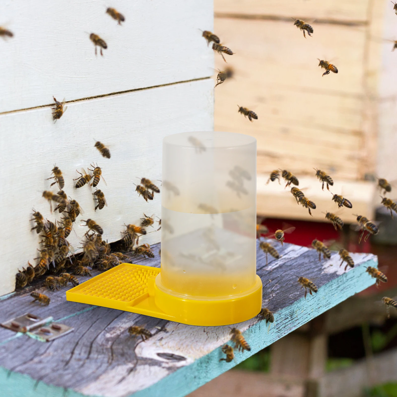 

2pcs 2 Pack Beehive Entrance Feeder Plastic Water Dispenser for Beekeeping Honey Feeder Clear Bottle Spring Summer Bee Tool