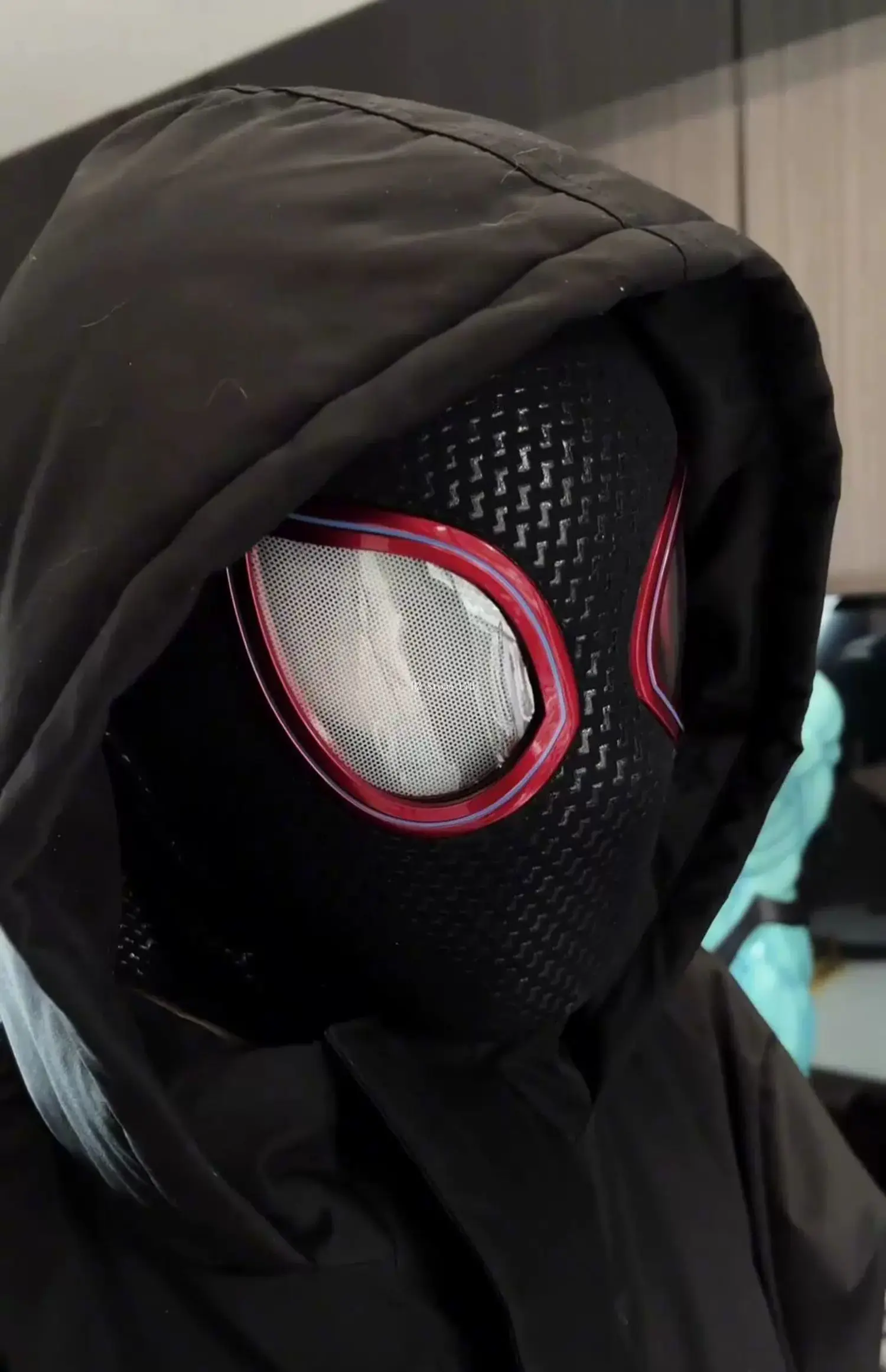 1:1 Miles Morales Mask with Movable Eyes Mascara Electric Gwen Spider Helmet Ring Control Halloween Cosplay Mask Toy Man Gift