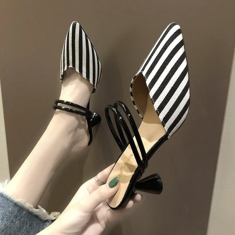 Eleganckie damskie buty na obcasie luksusowe buty na obcasie w paski czarne letnie sandały damskie projektant mody lato nowy 2024 wysokie kapcie