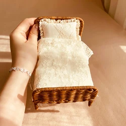 1:12 Miniature Furniture L-16Cm Dark Rattan Bed with Bedding, Suitable for Bjd Ob11 Mini House Home Decor