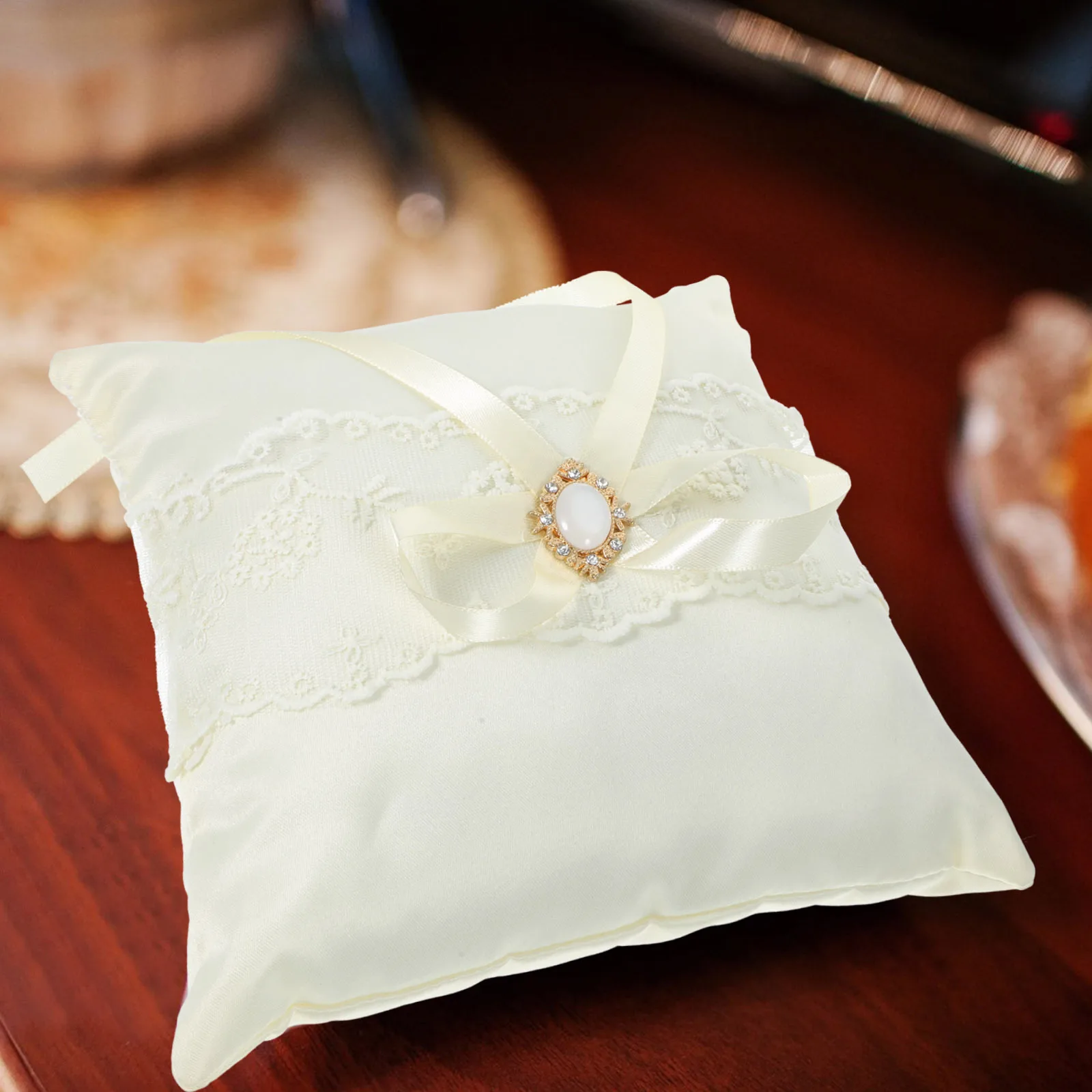 الدانتيل خاتم الزواج وسادة رومانسية اللؤلؤ ديكور زهرة التبعي أنيقة الطرف لوازم الديكور حلقة حامل الوسائد