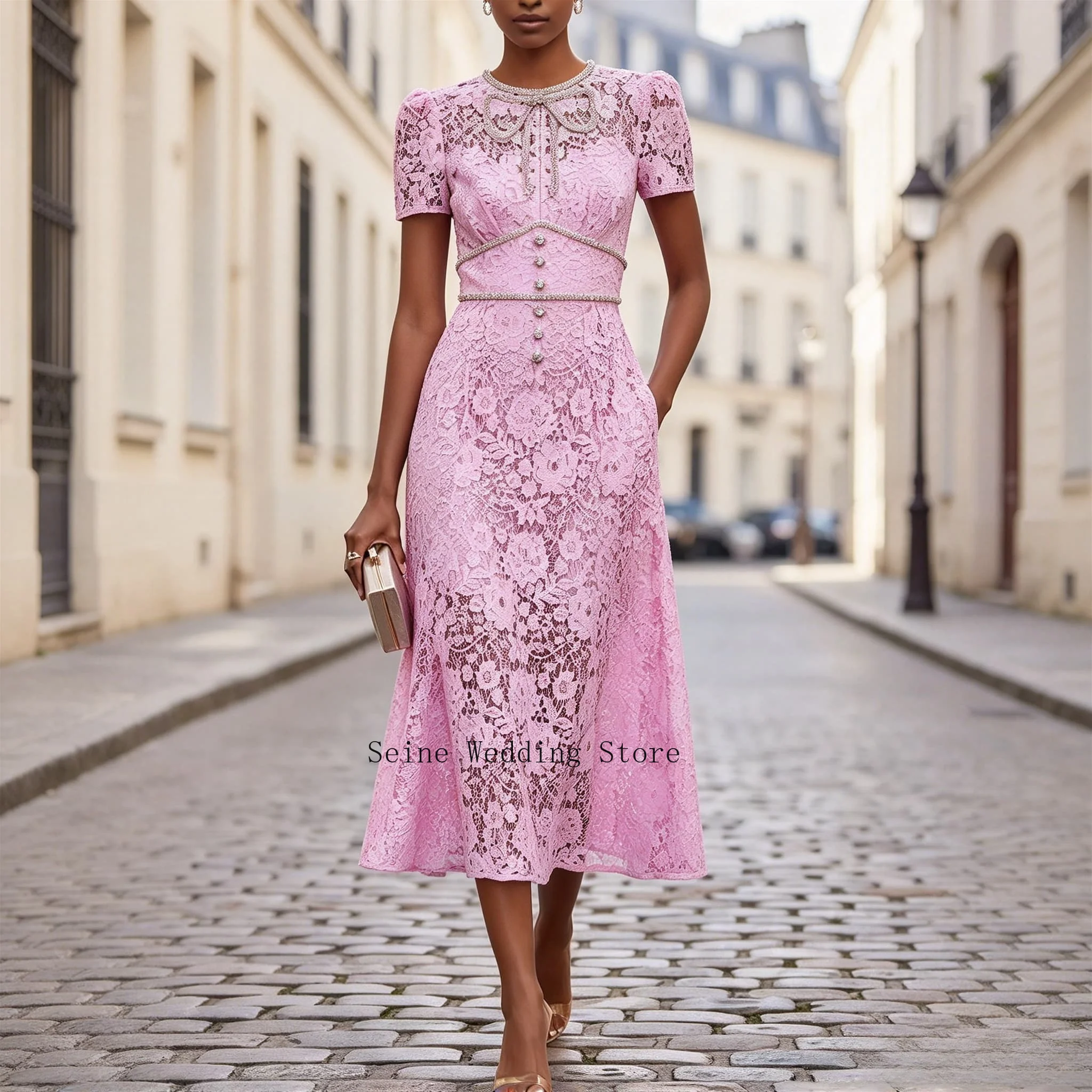 Customized Pink A Line Midi Mother of the Bride Dress With Lace Applique Bow Round Neck Short Puff Sleeve Wedding Cocktail Gown