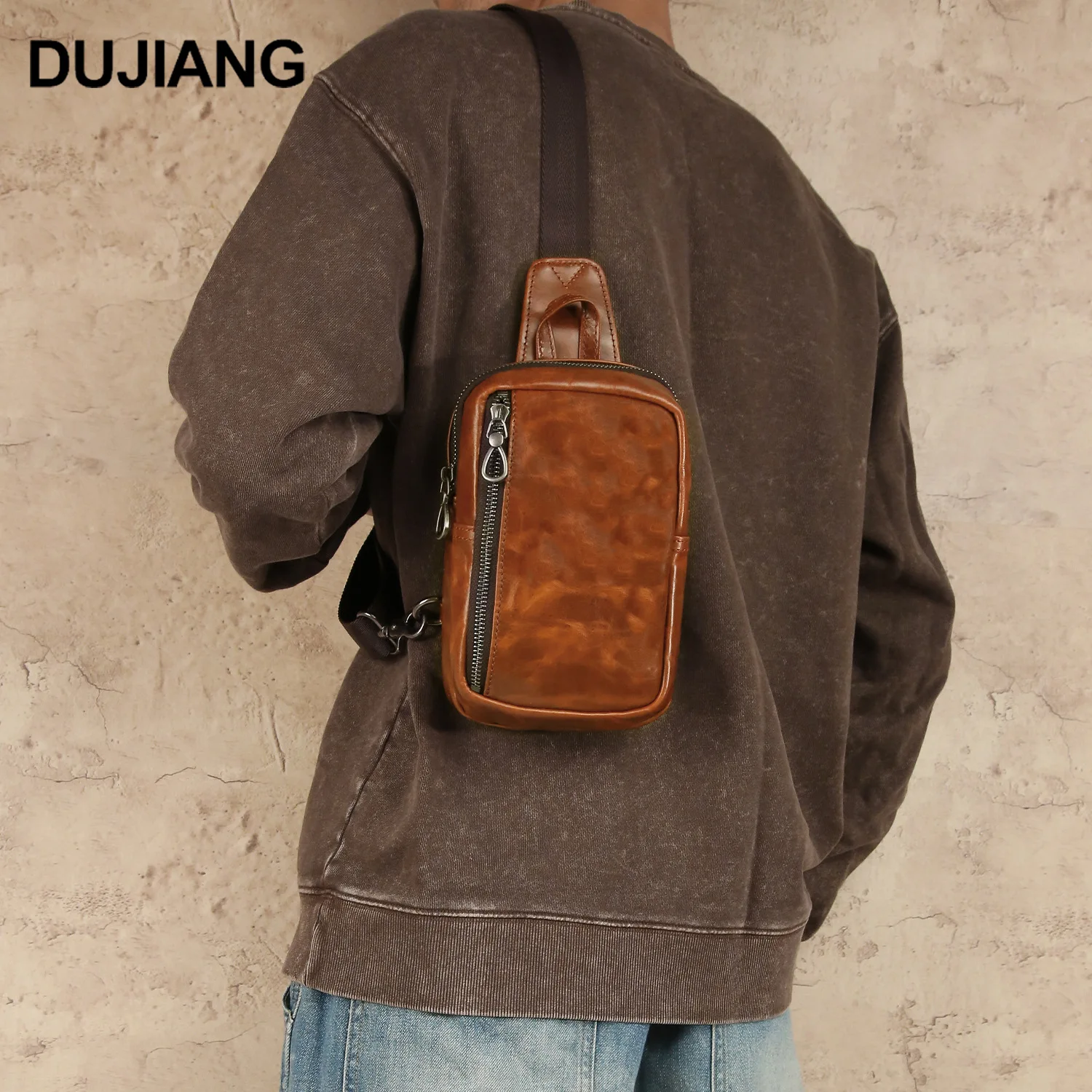 High-end men's square small chest bag, genuine leather square single-shoulder backpack, commuter travel men's crossbody bag