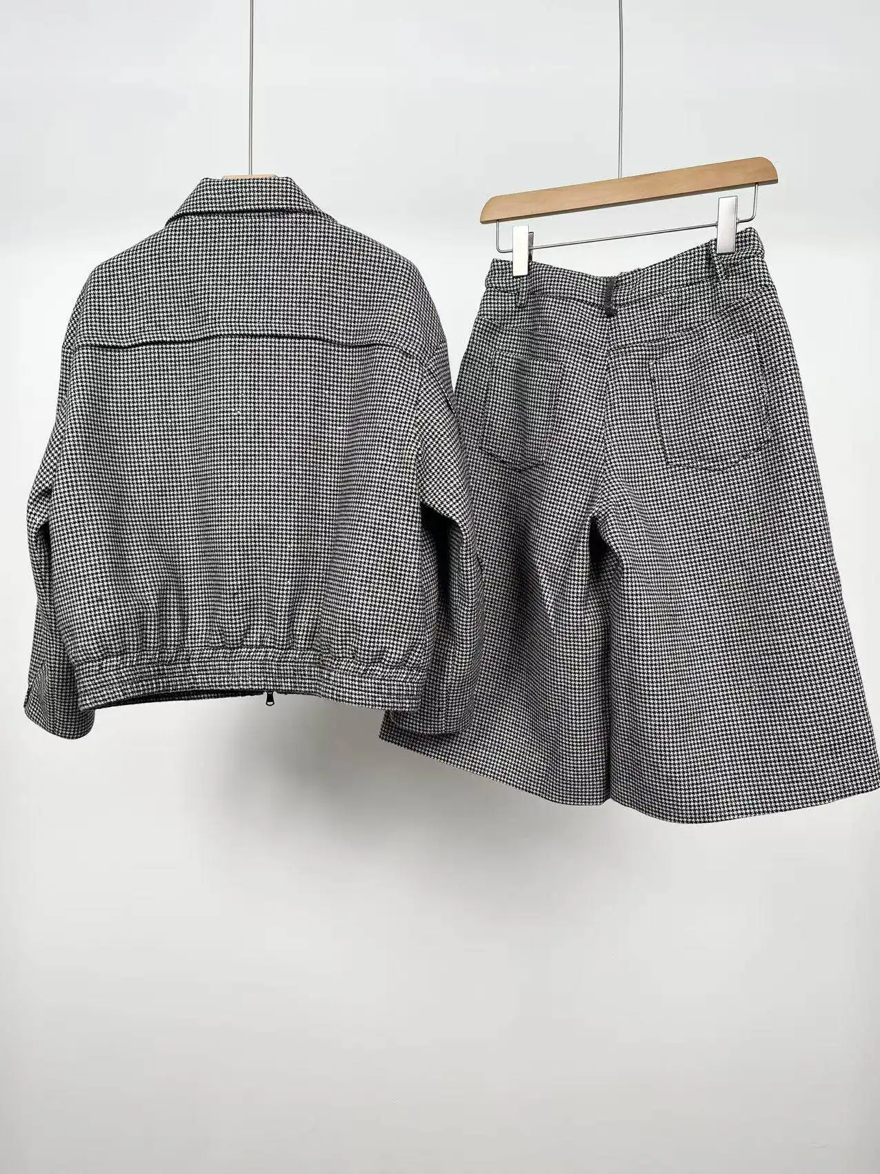Women's 2026 Autumn Winter New High Quality Double Zipper Wool Jacket with Shorts Set