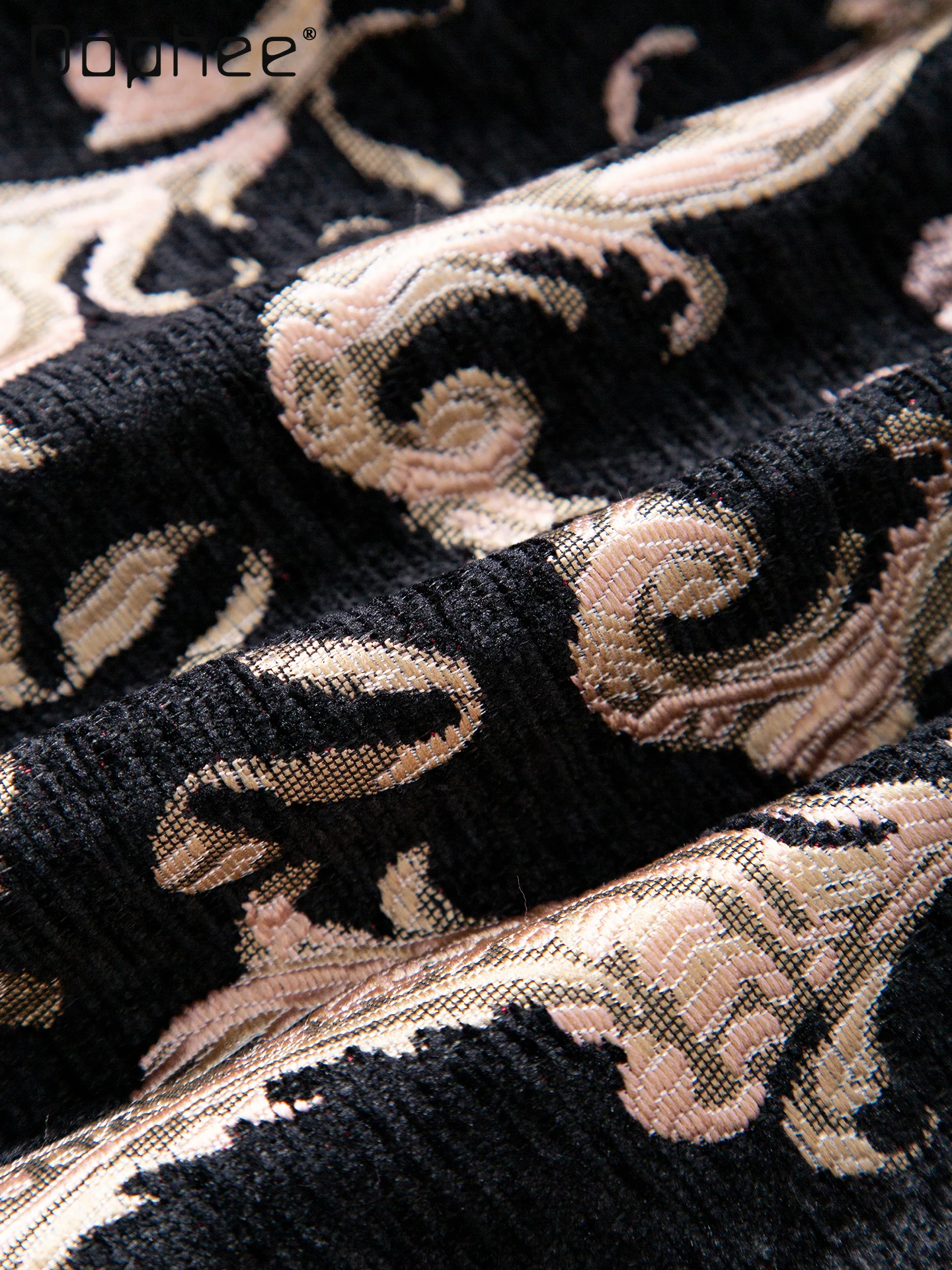 High-End European Retro Baseball Jackets for Women Elegant Luxury Beaded Cartoon Embroidery Long Sleeve Jacket New Autumn Winter