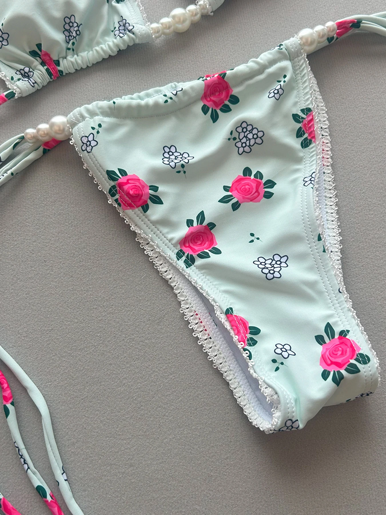 2025年新作セクシーレースフラワー柄ビキニセット水着 レディース ホルターネックストラップ水着 女性用ブラジリアン水着 ビーチウェア