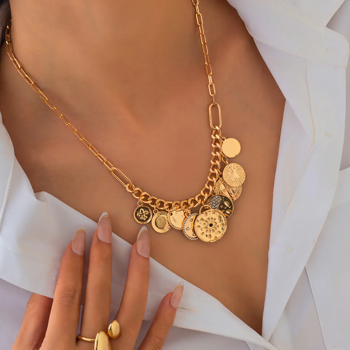 

IngeSight.Z Vintage Exquisite Texture Coin Pendant Choker Women Necklace Luxury Gold Color Link Chain Necklace Aesthetic Jewelry