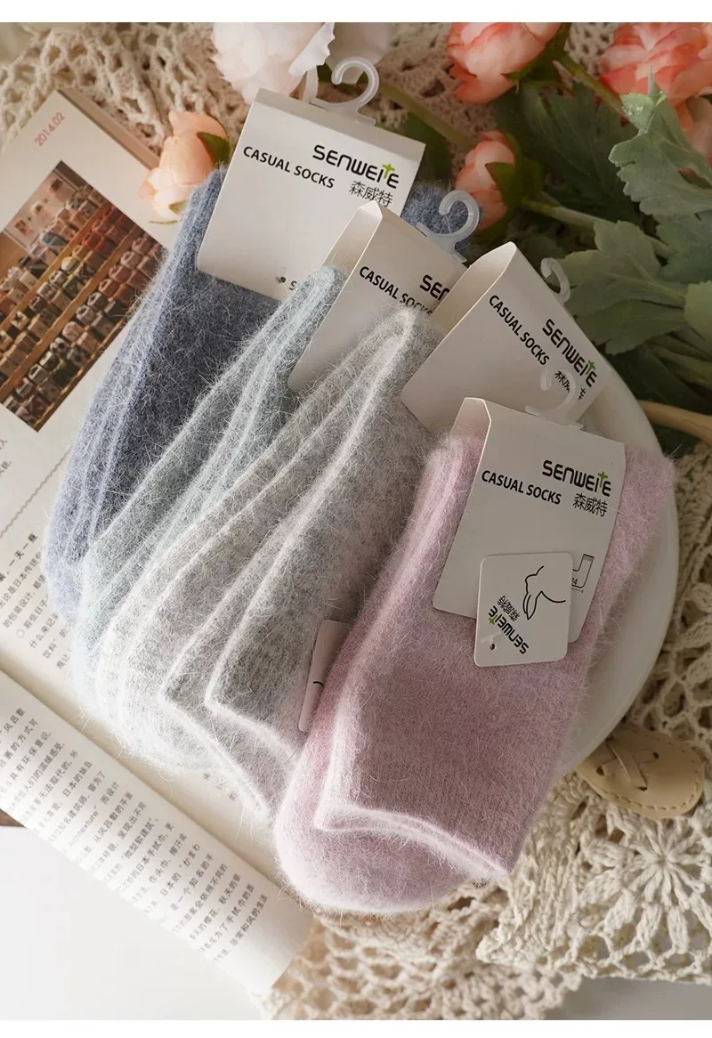 Socken Freizeit Knöchel- und Wadenlänge Flauschig Herbst Winter Kaninchenfell Damen Mittellange Verdickte Warme Weiche Wollsocken 8W96 – Detail 4