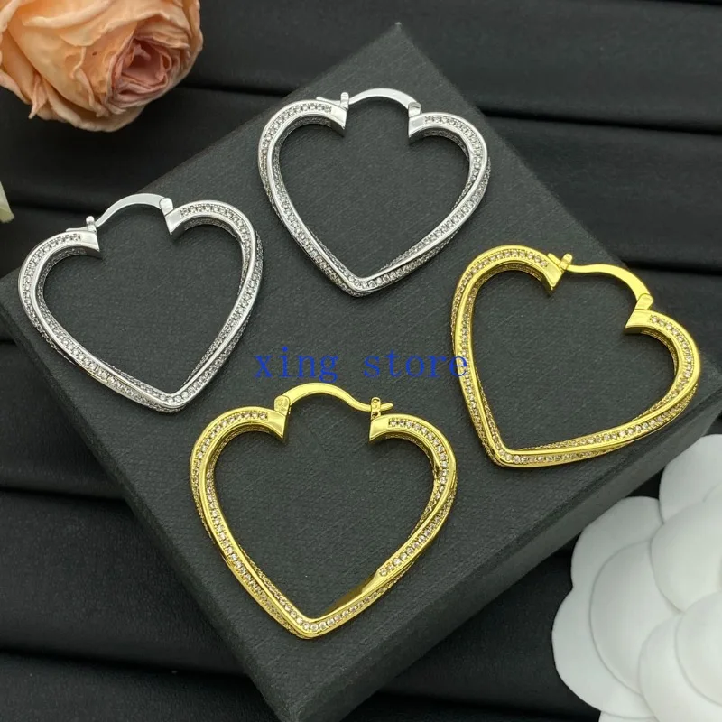 

2024 Fashion New Sweet and Romantic Style Round Cut Crystal Inlaid Heart shaped Women's Earrings