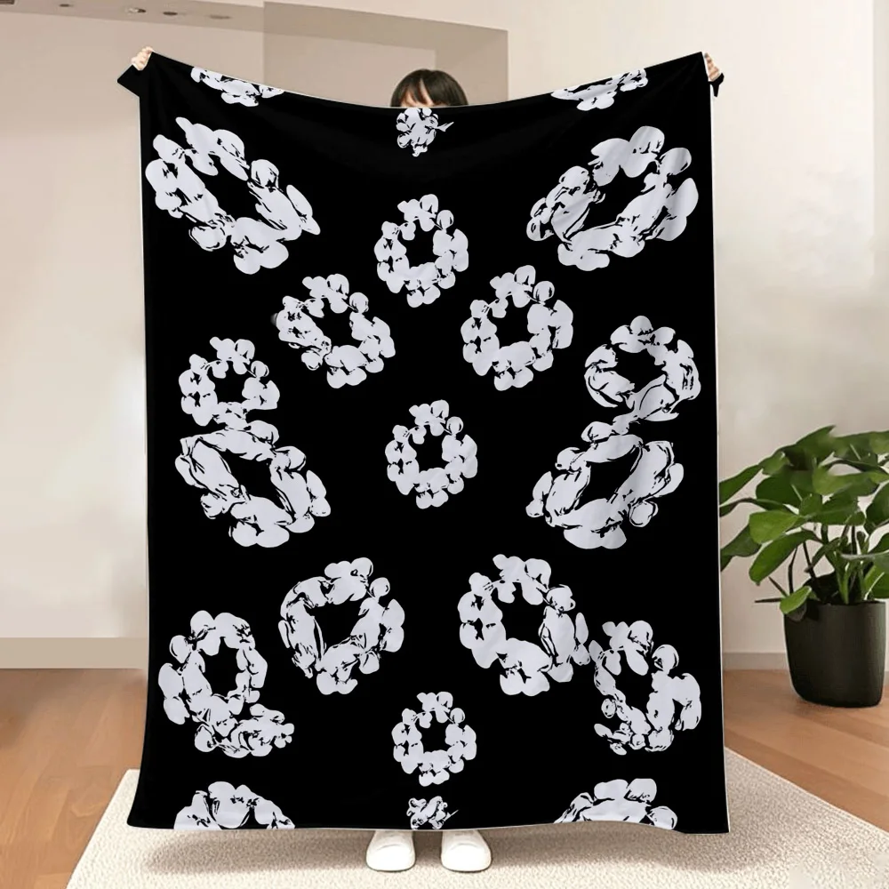 Floral Ring Pattern Throw Blanket—A Soft and Cozy Printed Blanket Featuring a Unique Floral Ring Design, Perfect for Adding a