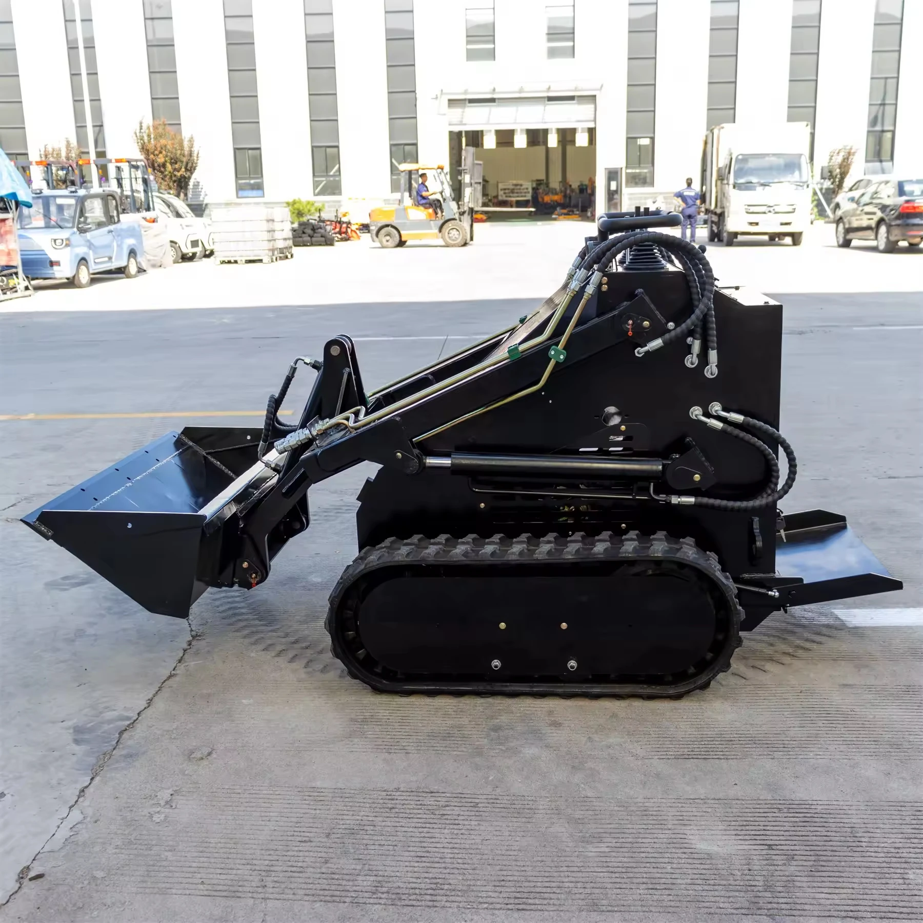 Stand-on skid steer loader EPA CE certified mini loader crawler 800 kg hydraulic multi-tool replaceable