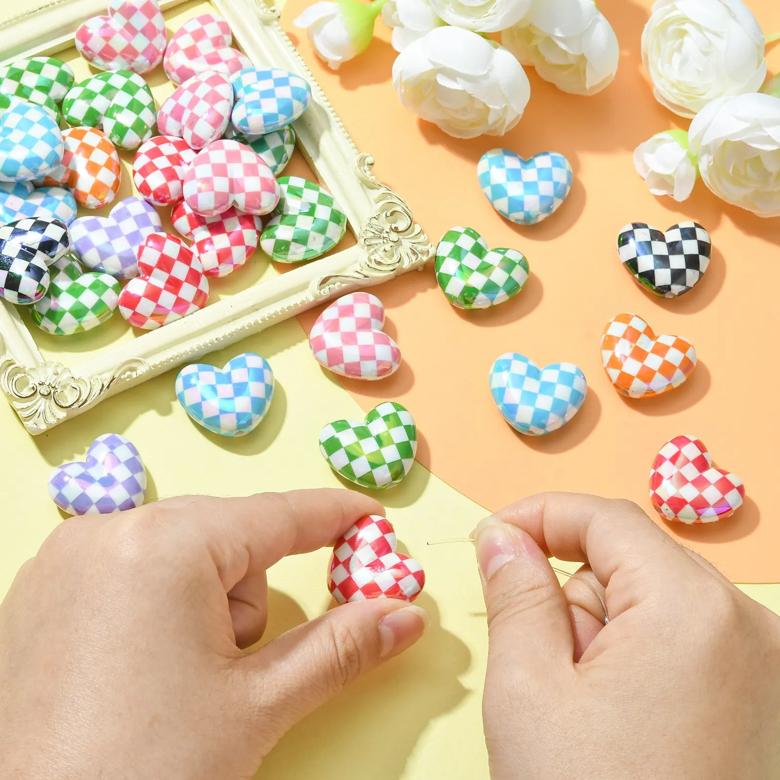 PandaHall 30 Stück Zufällig Beschichtete Herzperlen Bunte Gitter-Herzperlen Valentinstag Herzperlen für Schmuckherstellung Armbänder – Detail 4