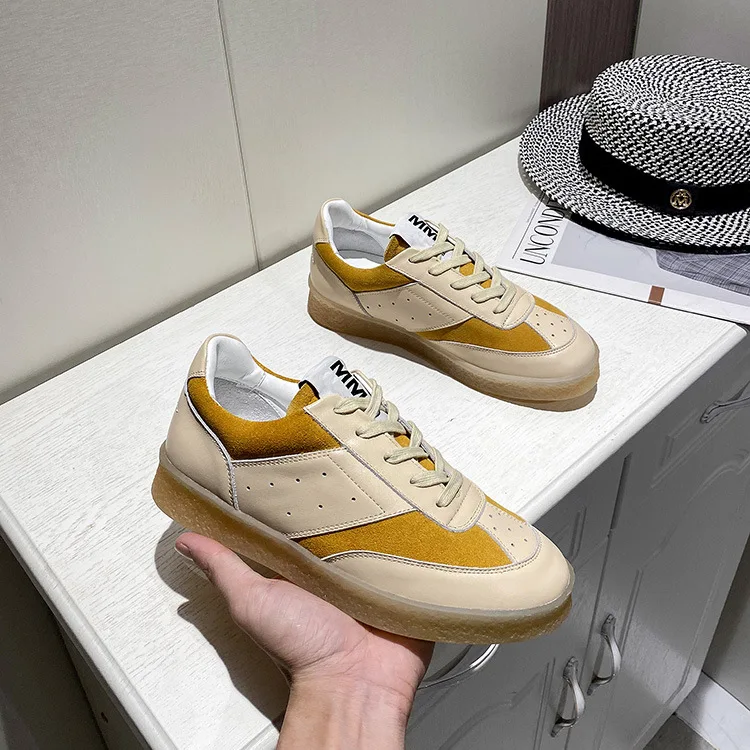 

Designer Luxury Women's German Training Shoes Retro Casual Sneakers Beige Yellow Lace-Up Flat Shoes 2026