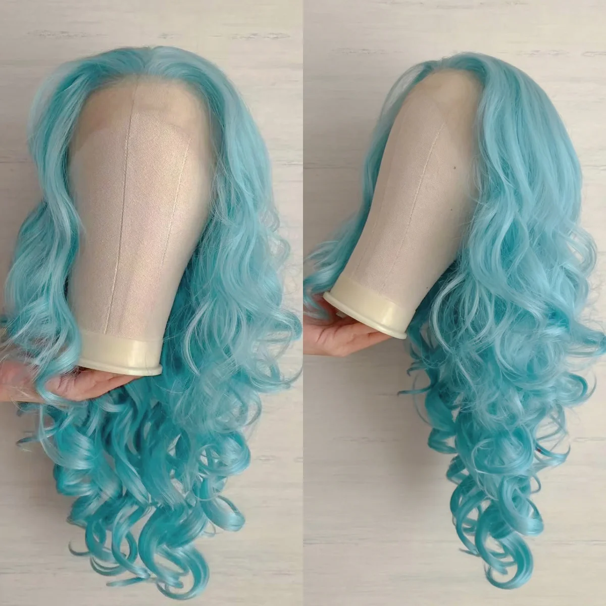 

Длинный волнистый синий парик для женщин с центральным пробором, светло-голубой, с эффектом свободной волны, 13x4, с кружевной передней частью, синтетический, термостойкий, для косплея и вечеринок