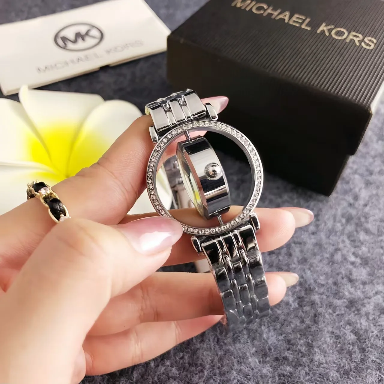 Michael Kors Women's Diamond S - Luxury Bags Michael Kors 评论和价格