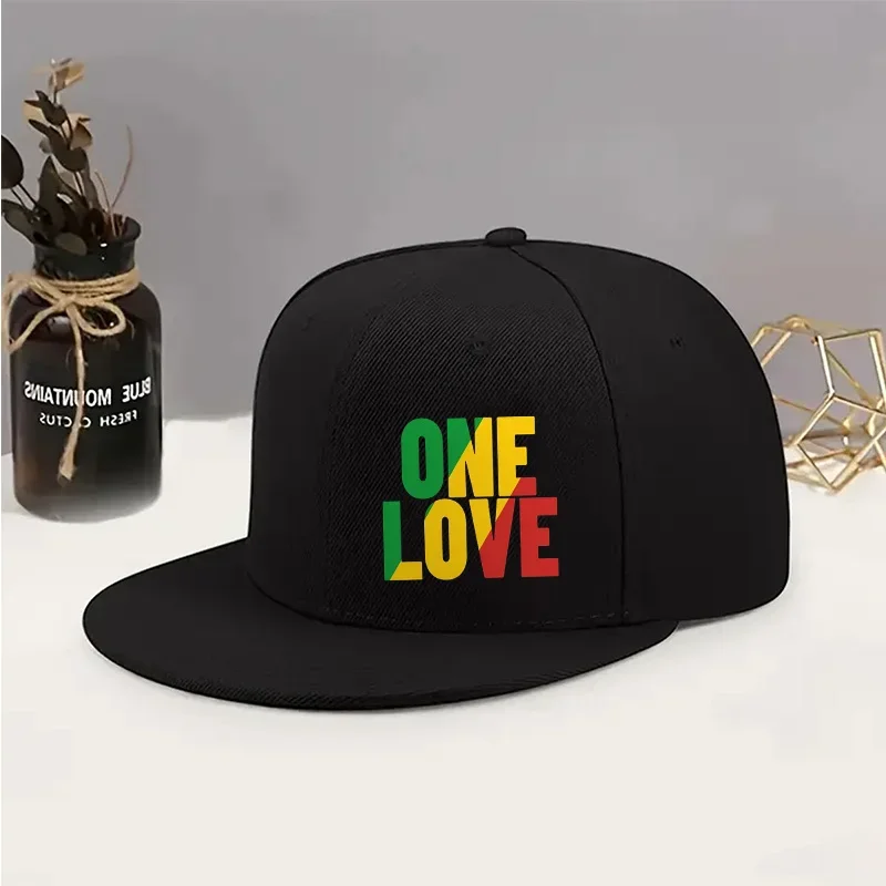 Casquette tendance de style urbain hip-hop avec imprimé « ONE LOVE », adaptée aux hommes et aux femmes, avec une visière plate polyvalente