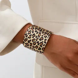 Bracelet For Women Cuff Bangles Personalized Exaggerated Metal Wide-faced Leopard Print Fashion Jewelry BB023
