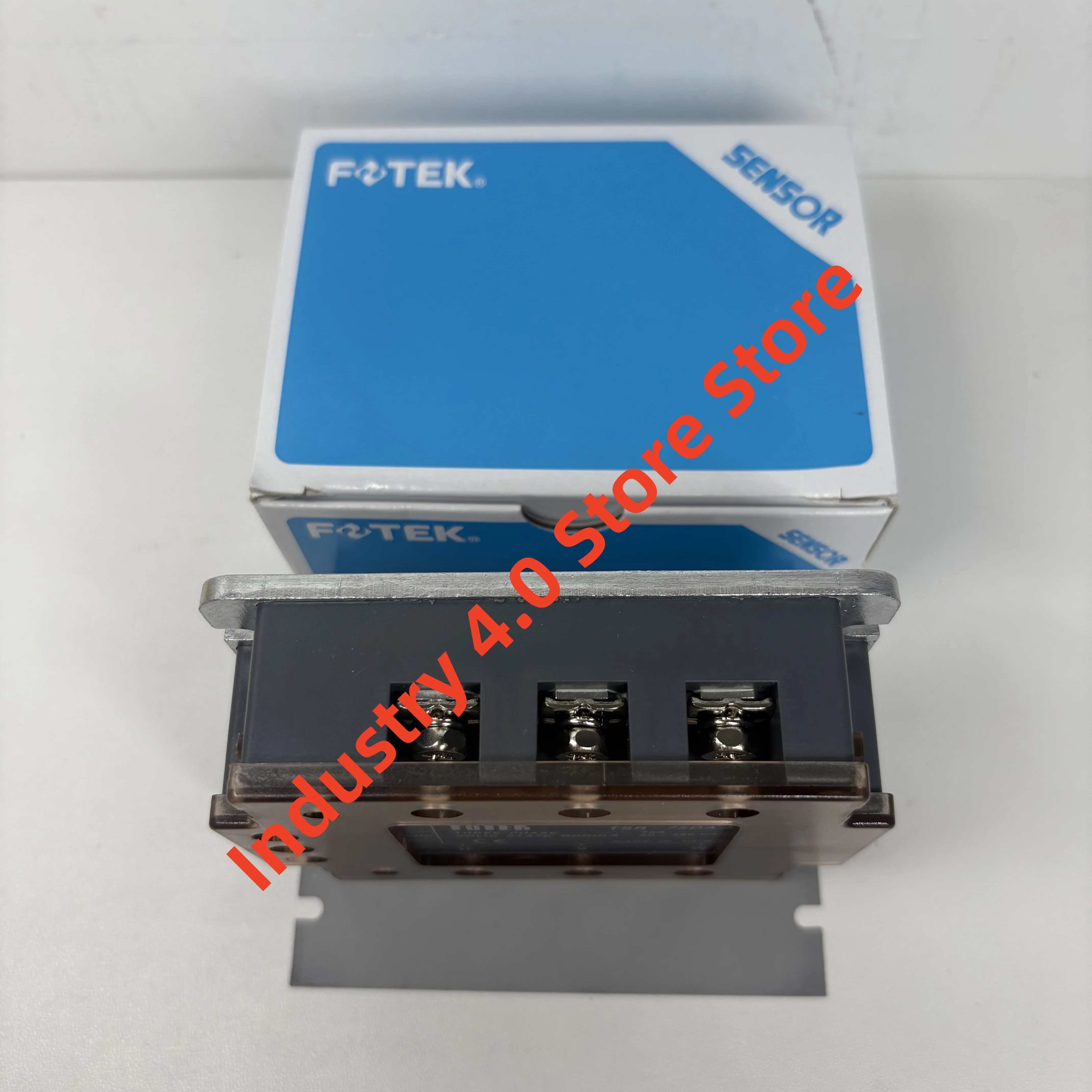 

твердотельное реле 100%НОВОЕ TSR-75DA-H