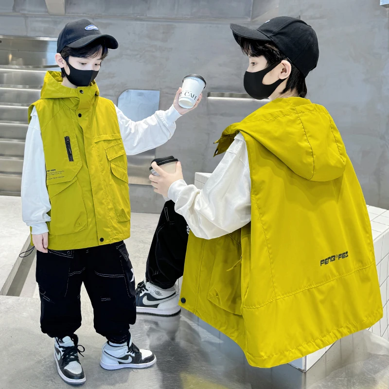 

Elegant Children Spring Polyester Hooded Cargo Vest for Teen Boys Casual Sleeveless Jacket with Hoodies Kids Stylish Waistcoat