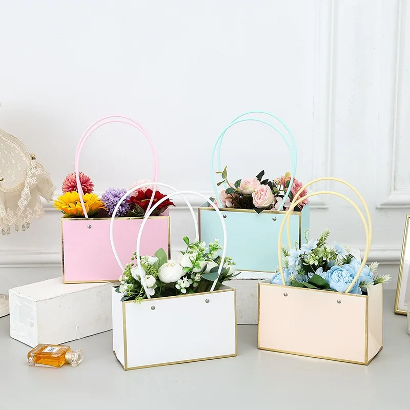 Custom Uv Logo Portable Square Gift Box Simple Style Packaging Handbag Kraft Paper Foldable Wedding Decoration Gift Bags