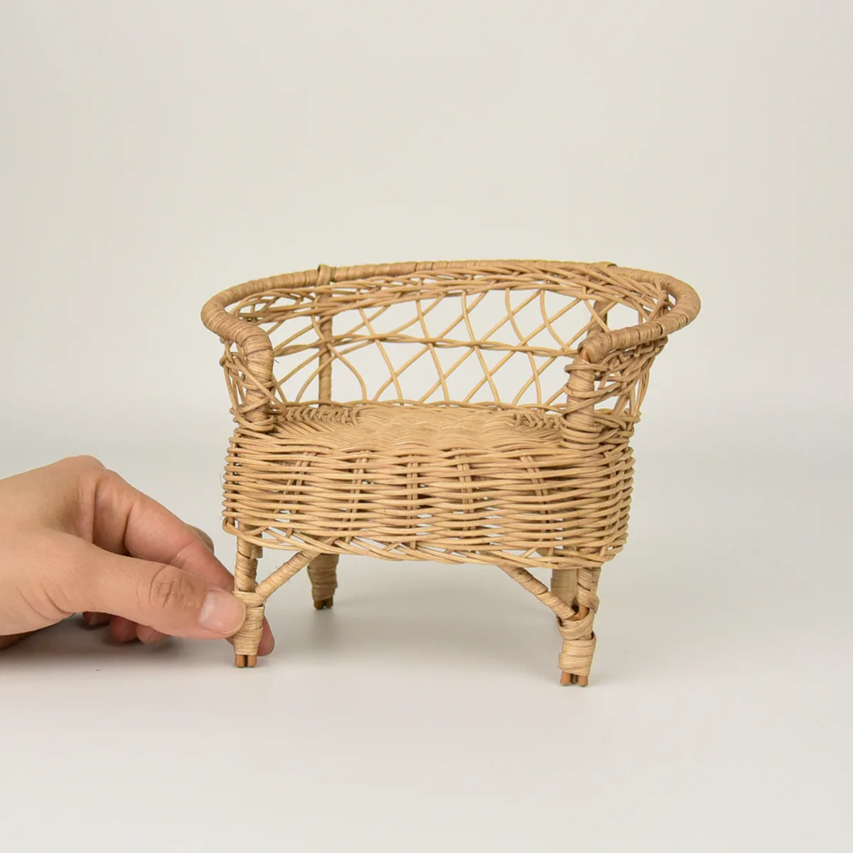 Set di sedie in rattan in miniatura in scala 1/12 Doppio divano singolo in rattan Mobili per casa delle bambole BJD/OB11 Accessori per scene di gioco per casa delle bambole
